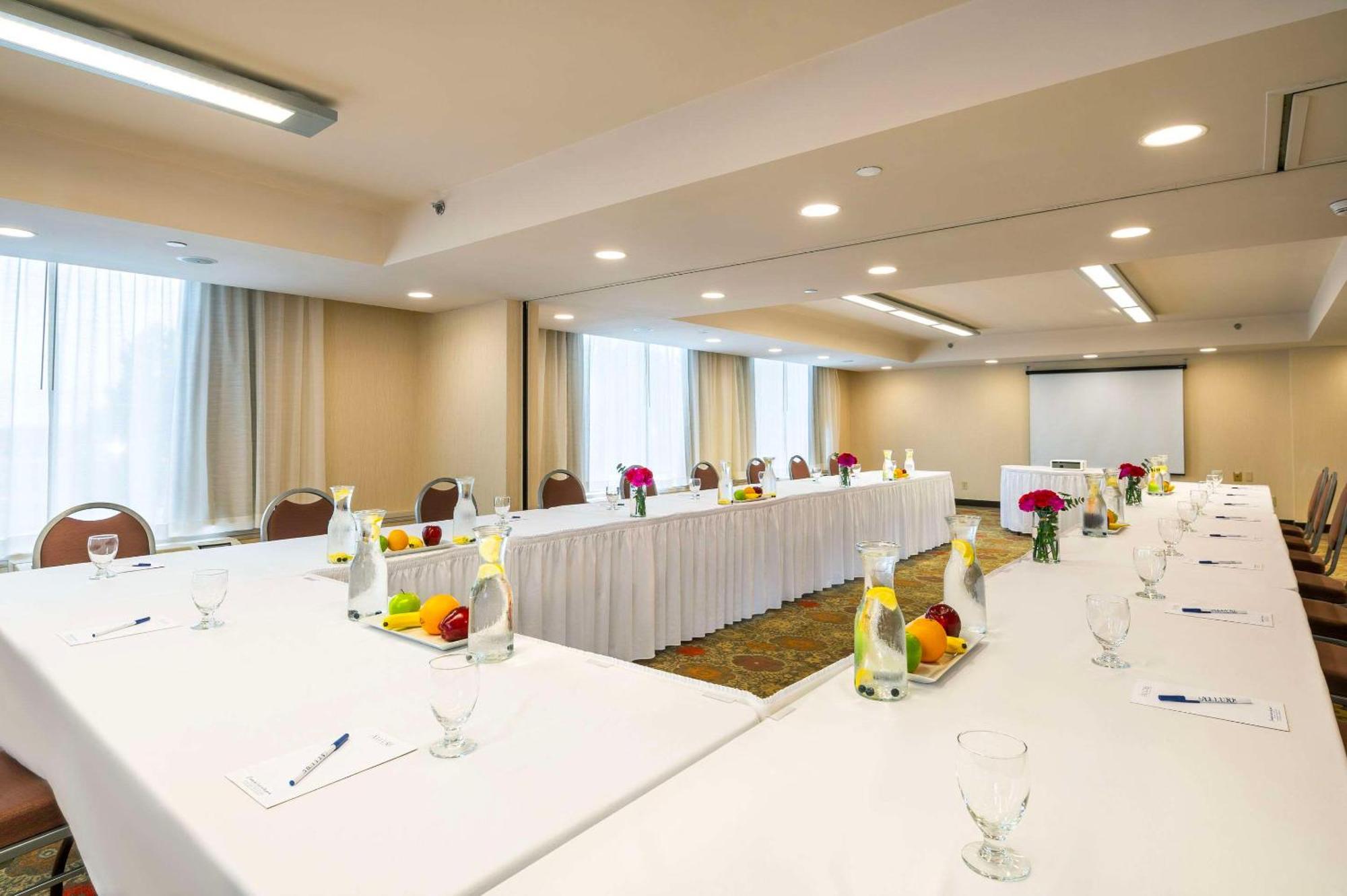 Allure Hotel & Conference Centre, Ascend Hotel Collection Barrie Dış mekan fotoğraf