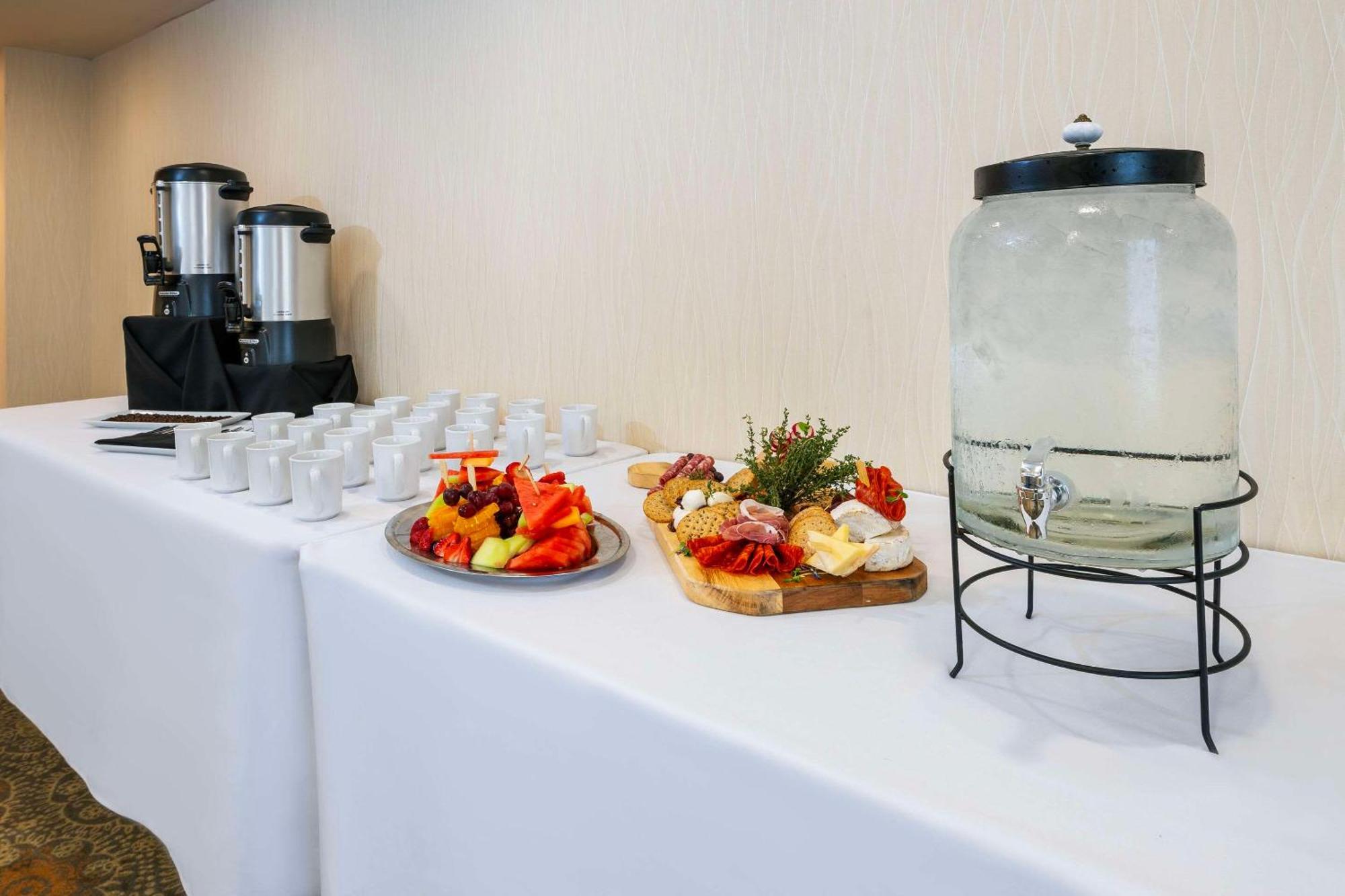 Allure Hotel & Conference Centre, Ascend Hotel Collection Barrie Dış mekan fotoğraf